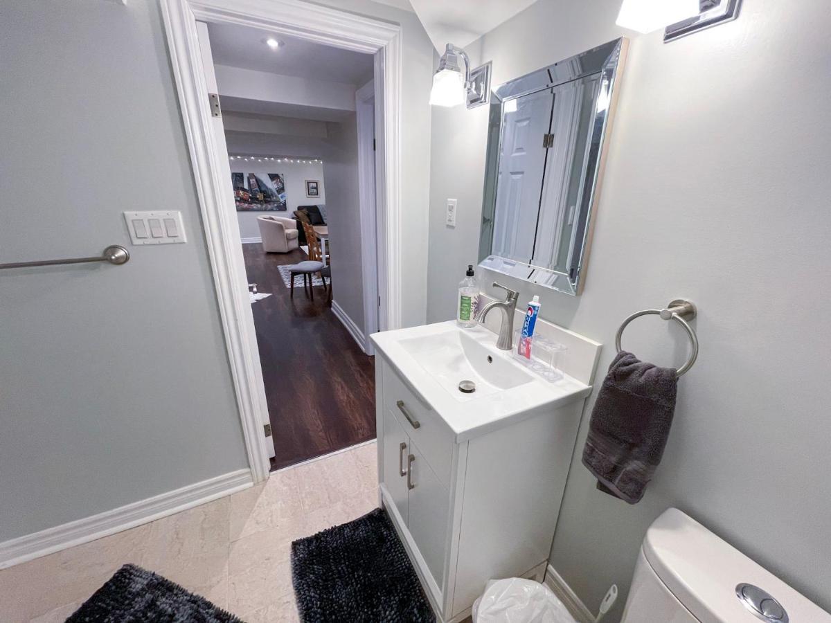 Spacious & Renovated 1Bd Suite W/Parking 多伦多 外观 照片
